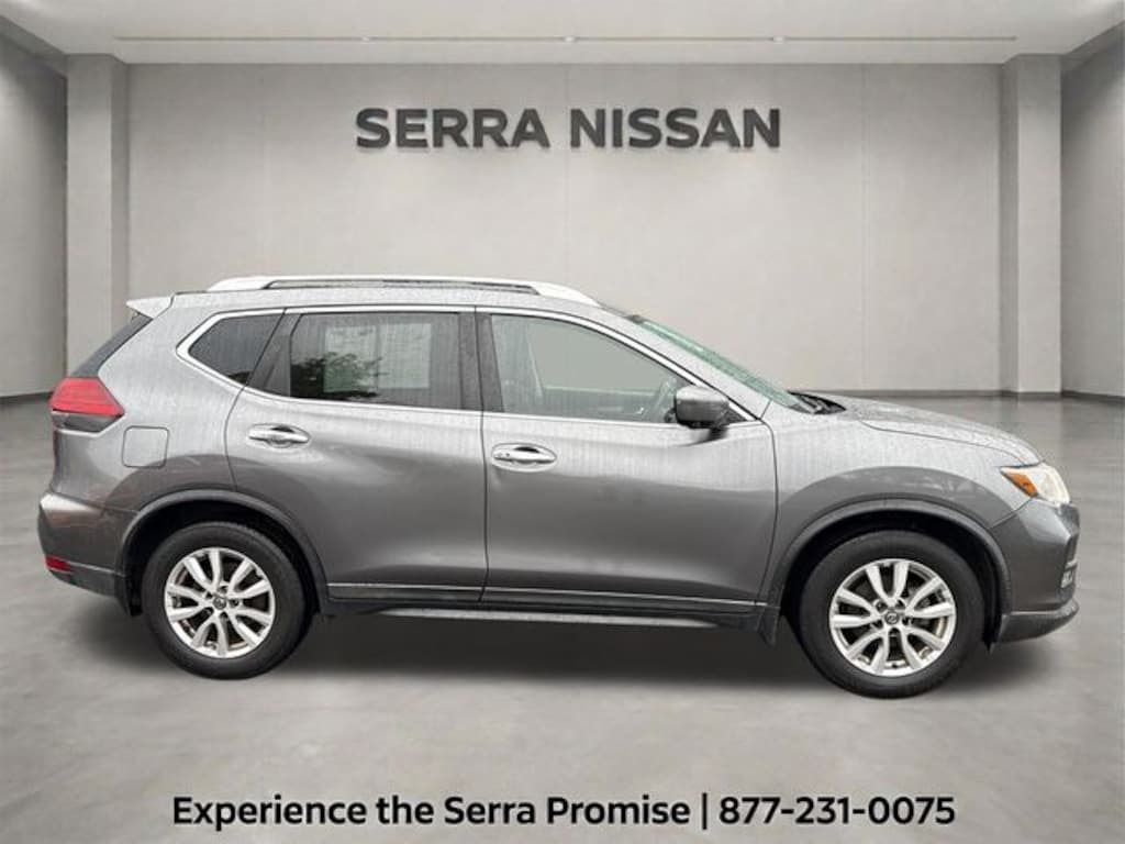 Used 2017 Nissan Rogue SV SUV