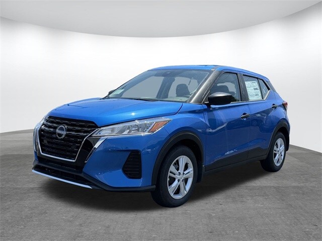 2025 Nissan Kicks Play S photo 2