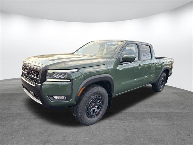 2026 Nissan Frontier PRO-4X photo 2