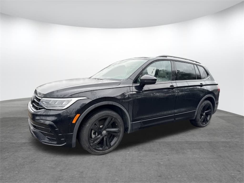 Used 2023 Volkswagen Tiguan 2.0T SE R-Line Black SUV