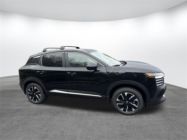 2026 Nissan Kicks SV photo 2