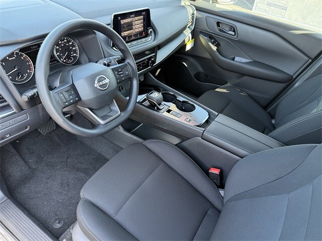 2026 Nissan Rogue S photo 3