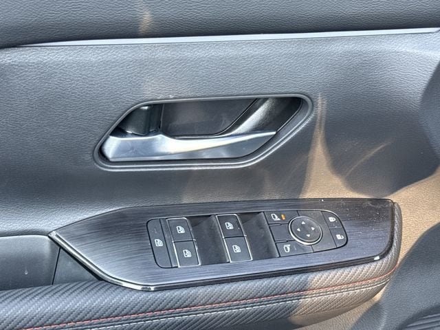 2025 Nissan Kicks SR AWD - Photo 9