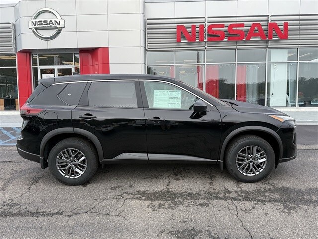 2026 Nissan Rogue S photo 2