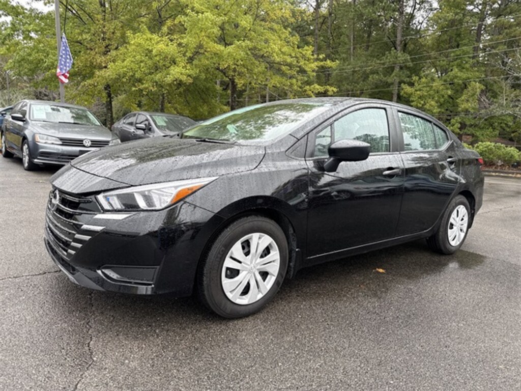 Used 2024 Nissan Versa 1.6 S Sedan
