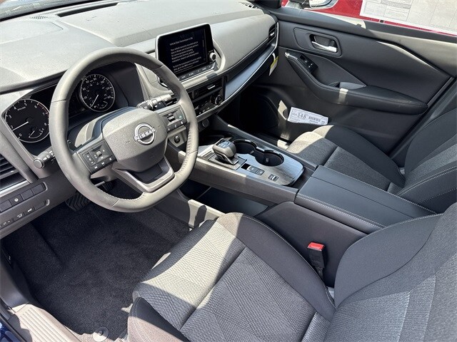 2026 Nissan Rogue SV photo 4