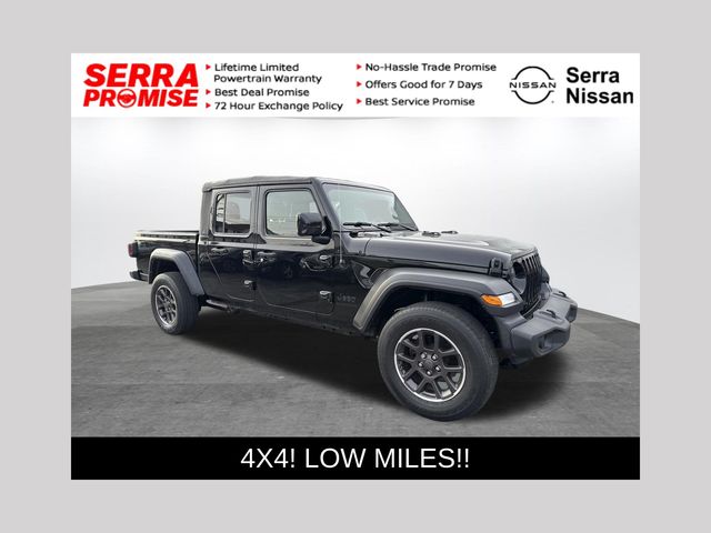 2021 Jeep Gladiator Sport's photo