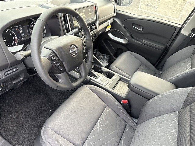 2026 Nissan Frontier SV photo 4