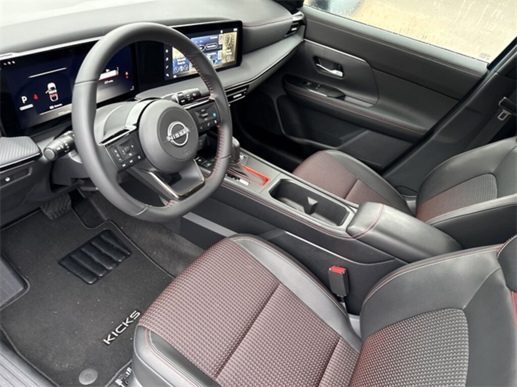 Used 2025 Nissan Kicks SR SUV
