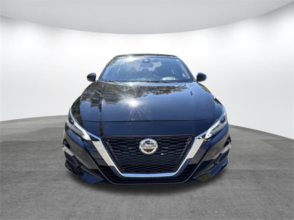 Used 2022 Nissan Altima 2.5 SV Sedan