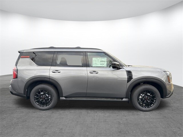 2025 Nissan Armada photo 3