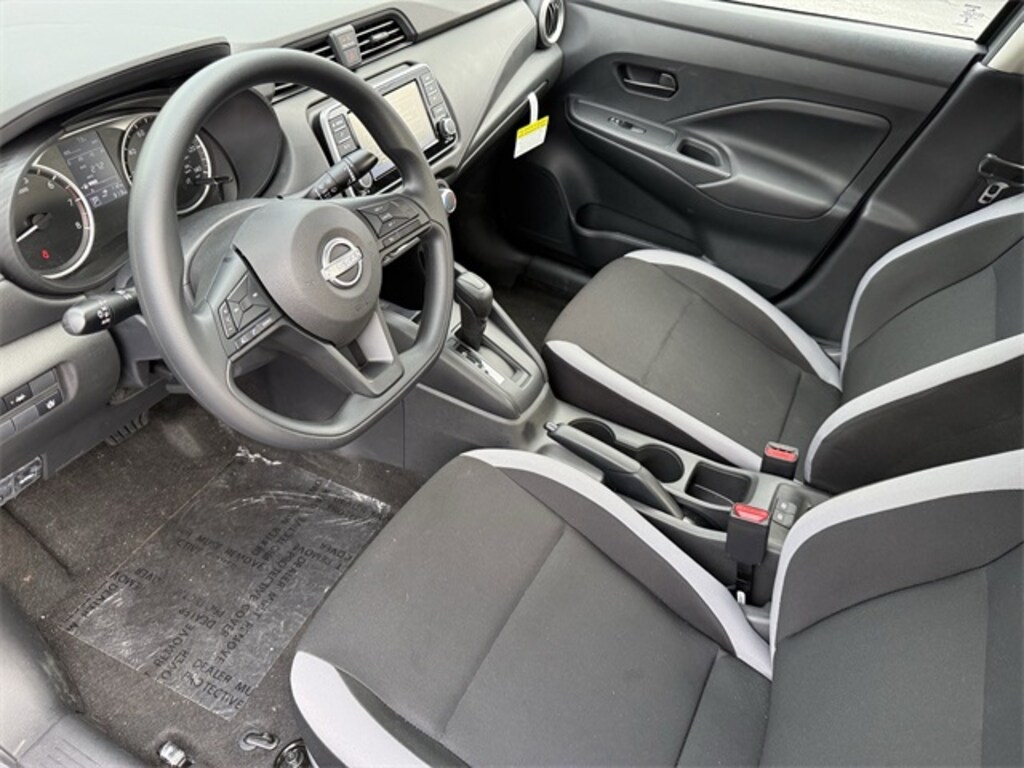 New 2025 Nissan Versa 1.6 S Sedan