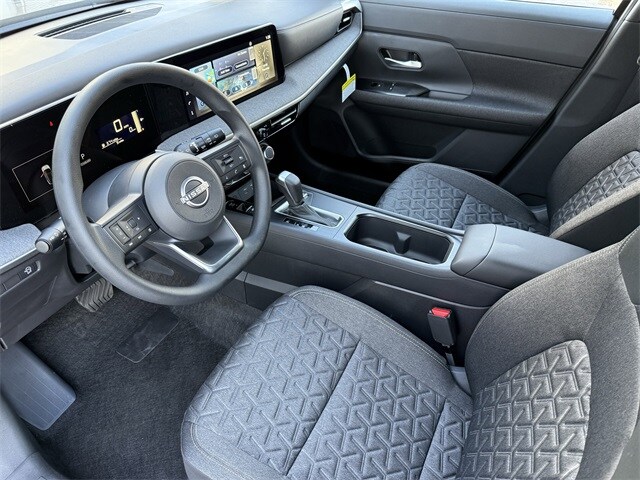 2026 Nissan Kicks SV photo 3