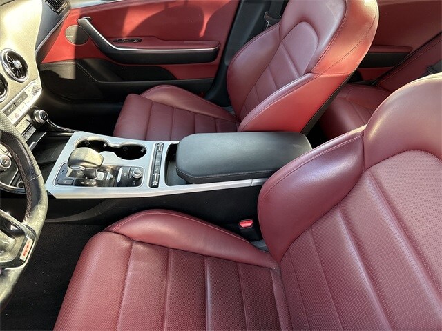 2019 Kia Stinger GT2 photo 4