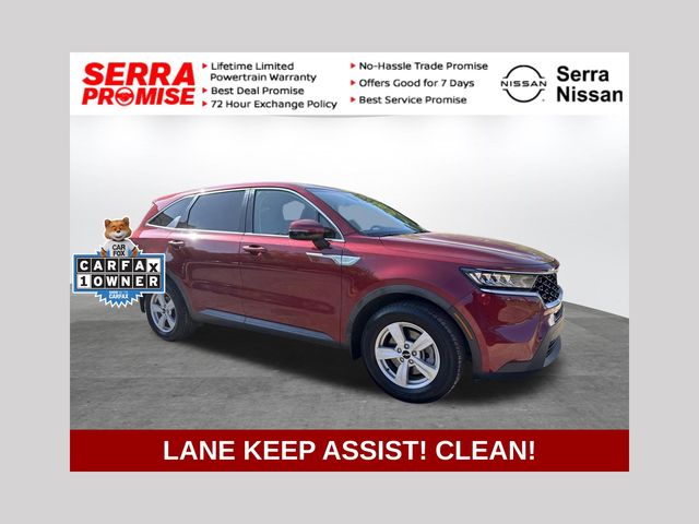 2022 Kia Sorento LX AT's photo
