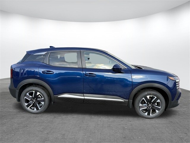 2025 Nissan Kicks SV photo 2