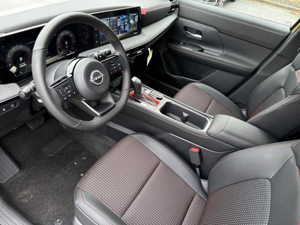 New 2026 Nissan Kicks SR SUV