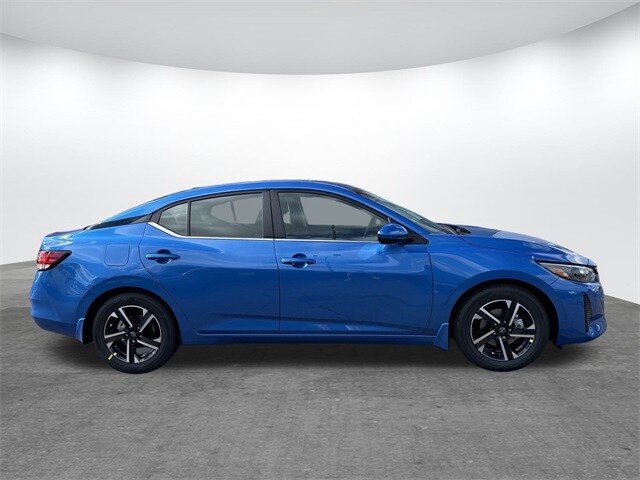 2025 Nissan Sentra SV photo 3