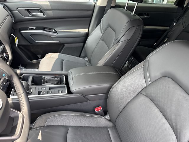 2026 Nissan Pathfinder SL - Photo 10