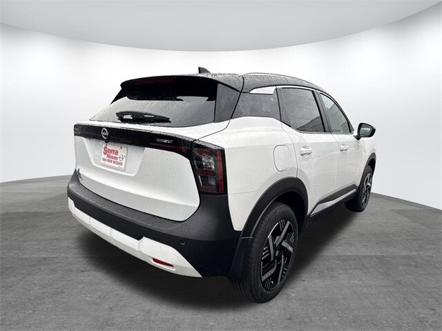 2026 Nissan Kicks SV photo 2