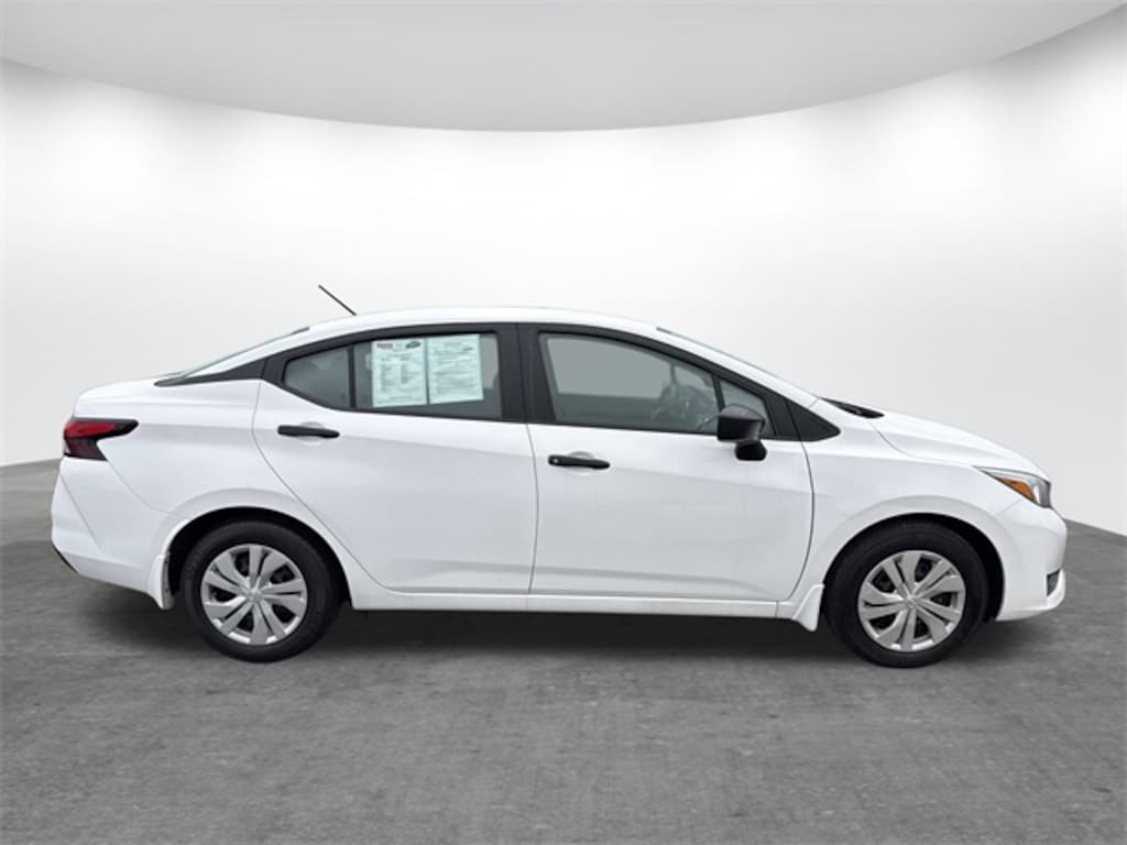 Used 2024 Nissan Versa 1.6 S Sedan