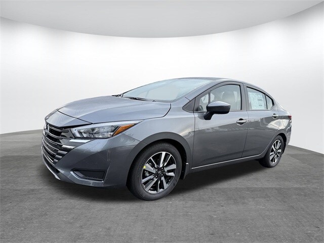 2025 Nissan Versa 1.6 SV photo 2