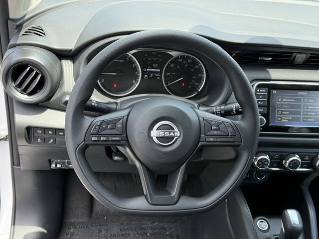 2025 Nissan KICKS PLAY Base - Photo 13