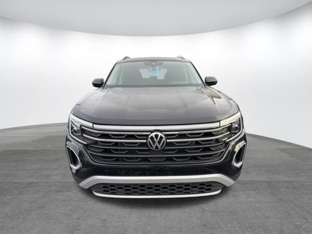 Used 2025 Volkswagen Atlas 2.0T Peak Edition SUV