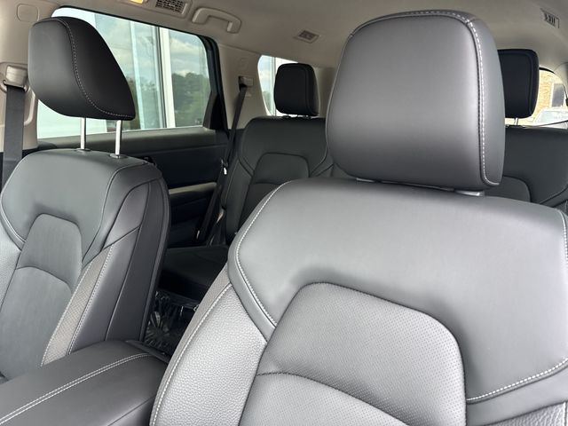 2026 Nissan Pathfinder SL - Photo 11