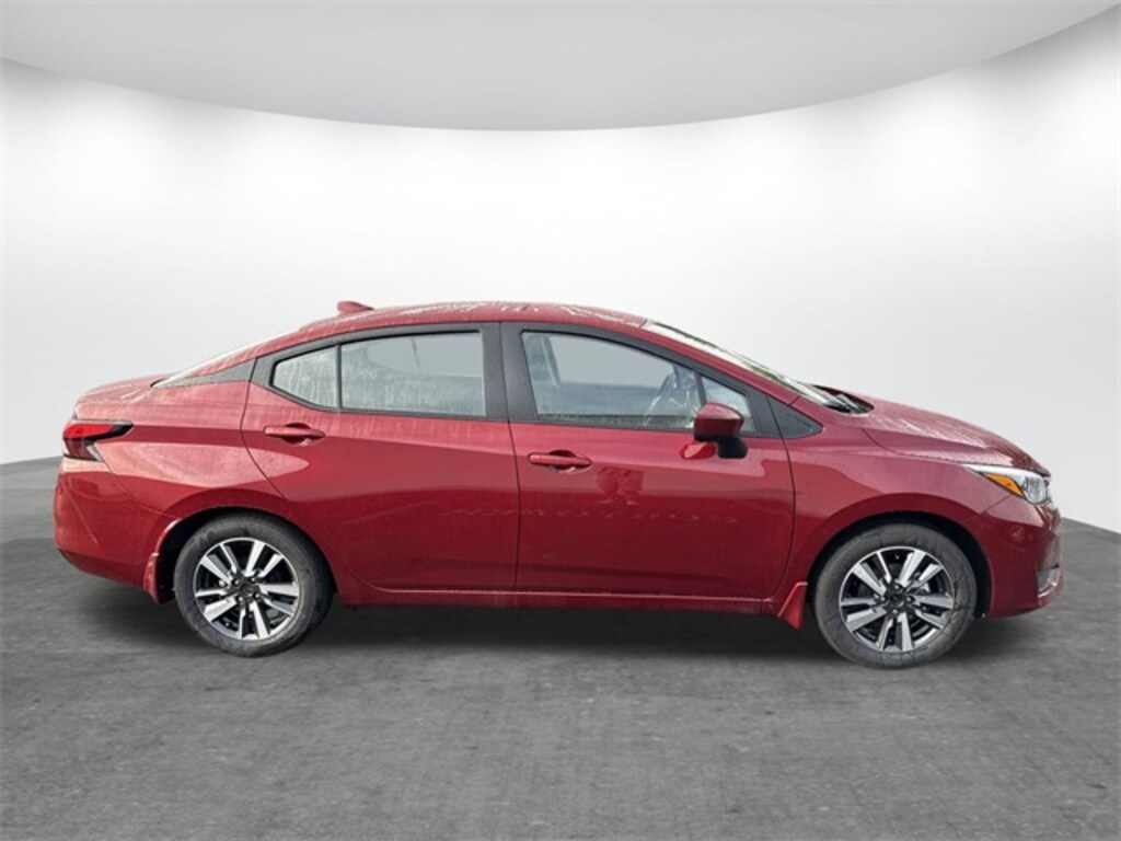 New 2025 Nissan Versa 1.6 SV Sedan