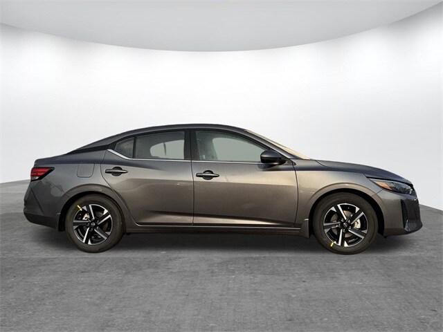 2025 Nissan Sentra SV photo 3