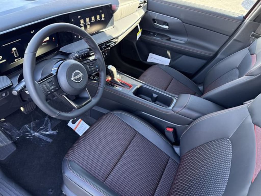 New 2026 Nissan Kicks SR SUV