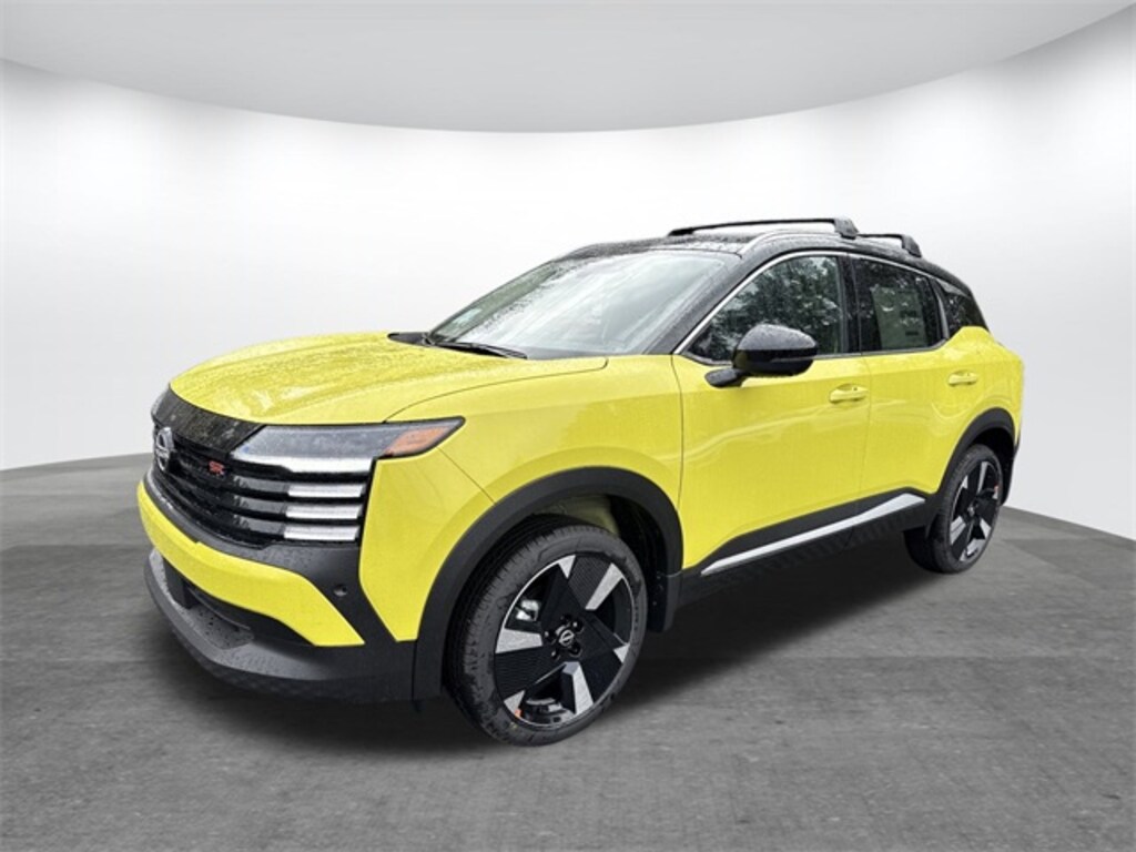 New 2026 Nissan Kicks SR SUV