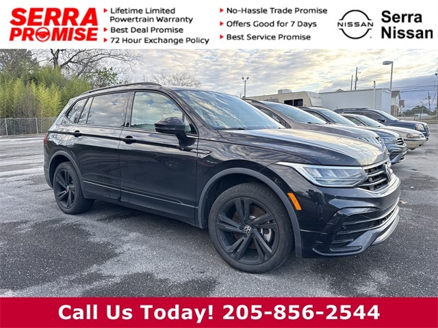 2023 Volkswagen Tiguan SE R-LINE BLACK's photo