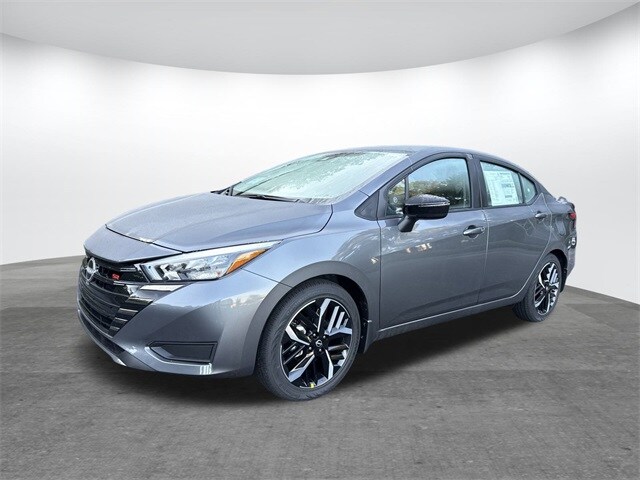 2025 Nissan Versa 1.6 SR photo 2