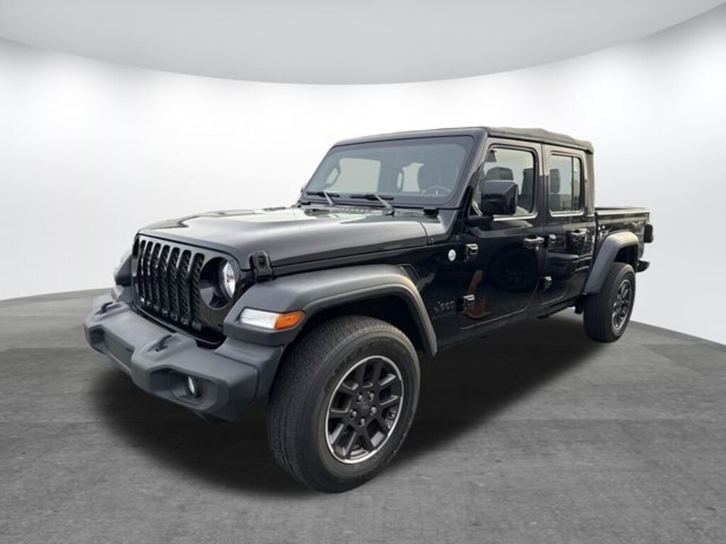 Used 2021 Jeep Gladiator Sport Truck Crew Cab