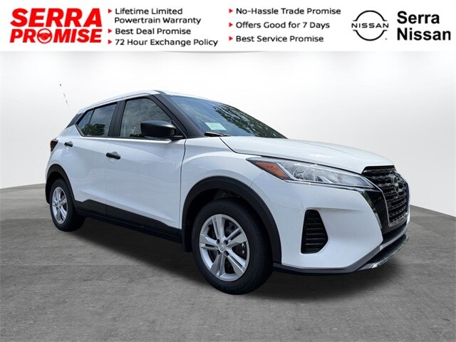 2025 Nissan KICKS PLAY Base's photo