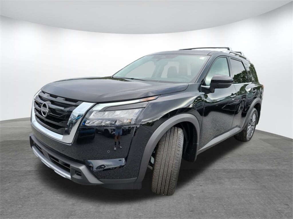 New 2025 Nissan Pathfinder SL SUV
