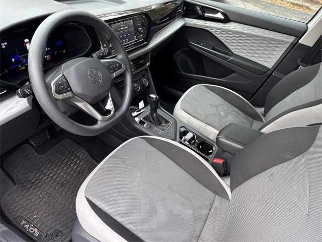 2022 Volkswagen Taos S photo 2