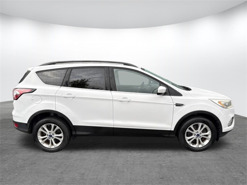 Used 2017 Ford Escape SE SUV