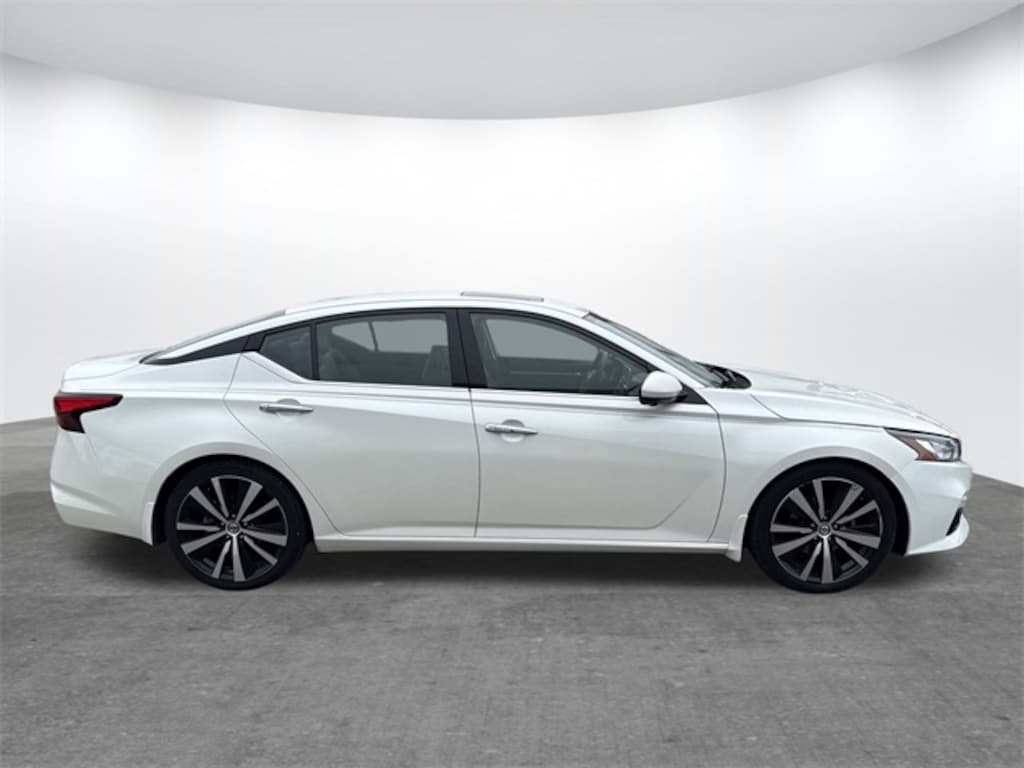 Used 2019 Nissan Altima 2.0 Platinum Sedan