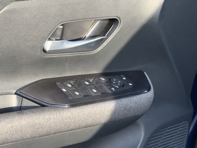 2025 Nissan Kicks SV AWD - Photo 9