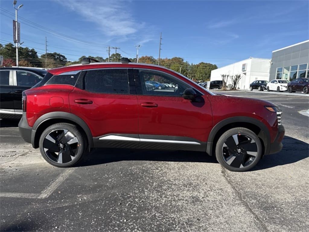 New 2026 Nissan Kicks SR SUV
