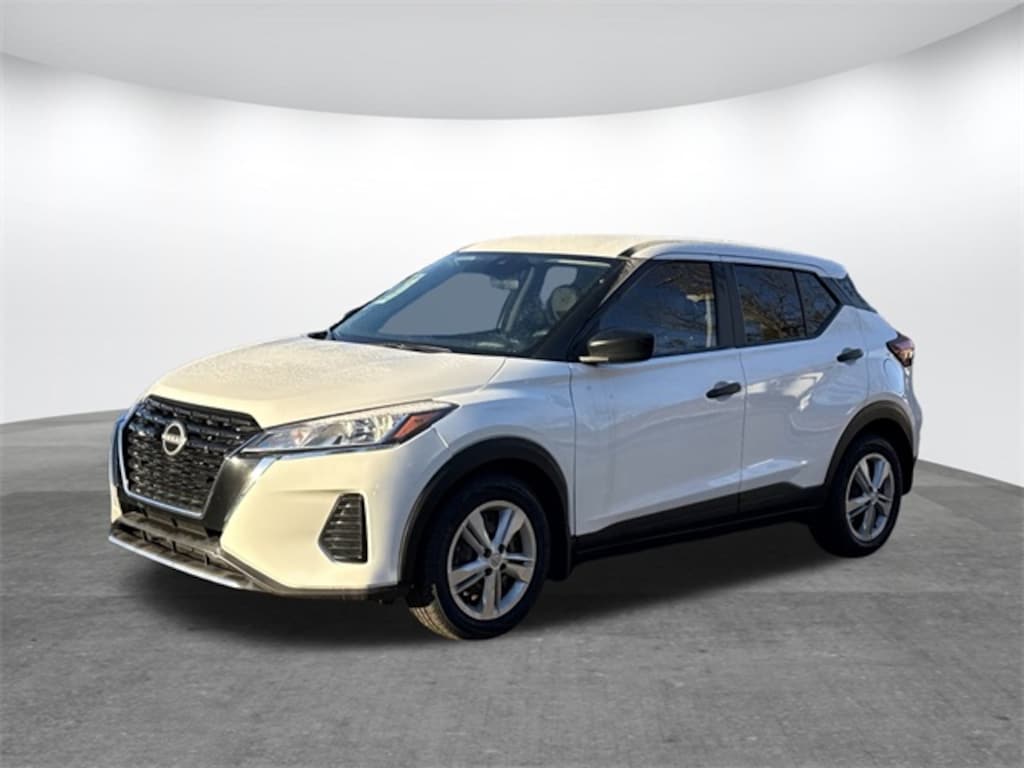 Used 2022 Nissan Kicks S SUV