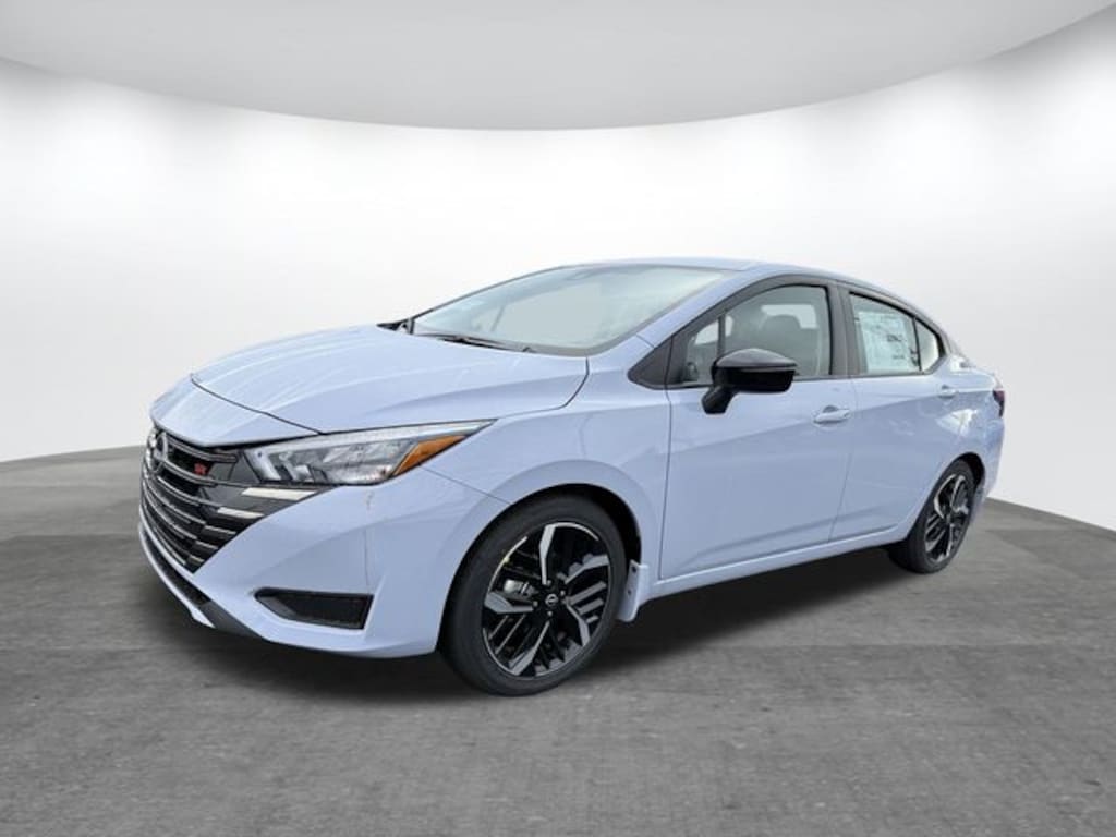 New 2025 Nissan Versa 1.6 SR Sedan