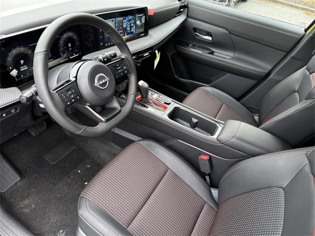 New 2026 Nissan Kicks SR SUV