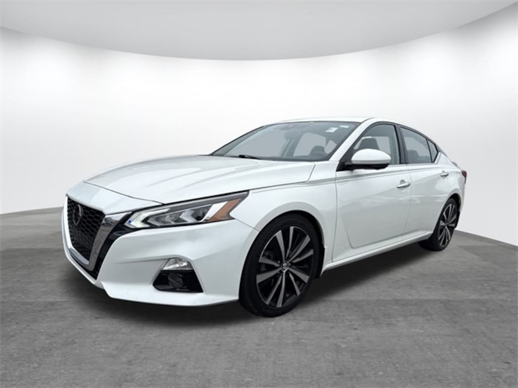 Used 2019 Nissan Altima 2.0 Platinum Sedan