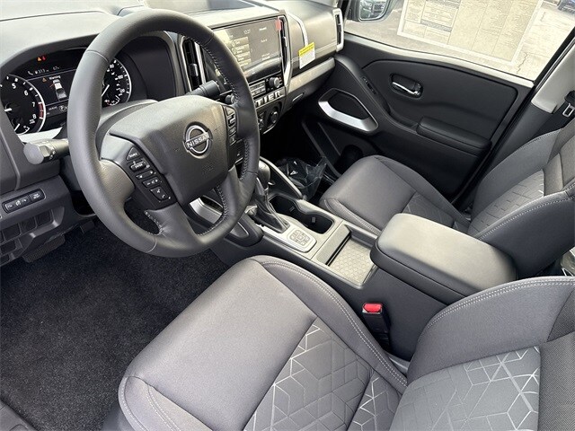 2026 Nissan Frontier SV photo 4