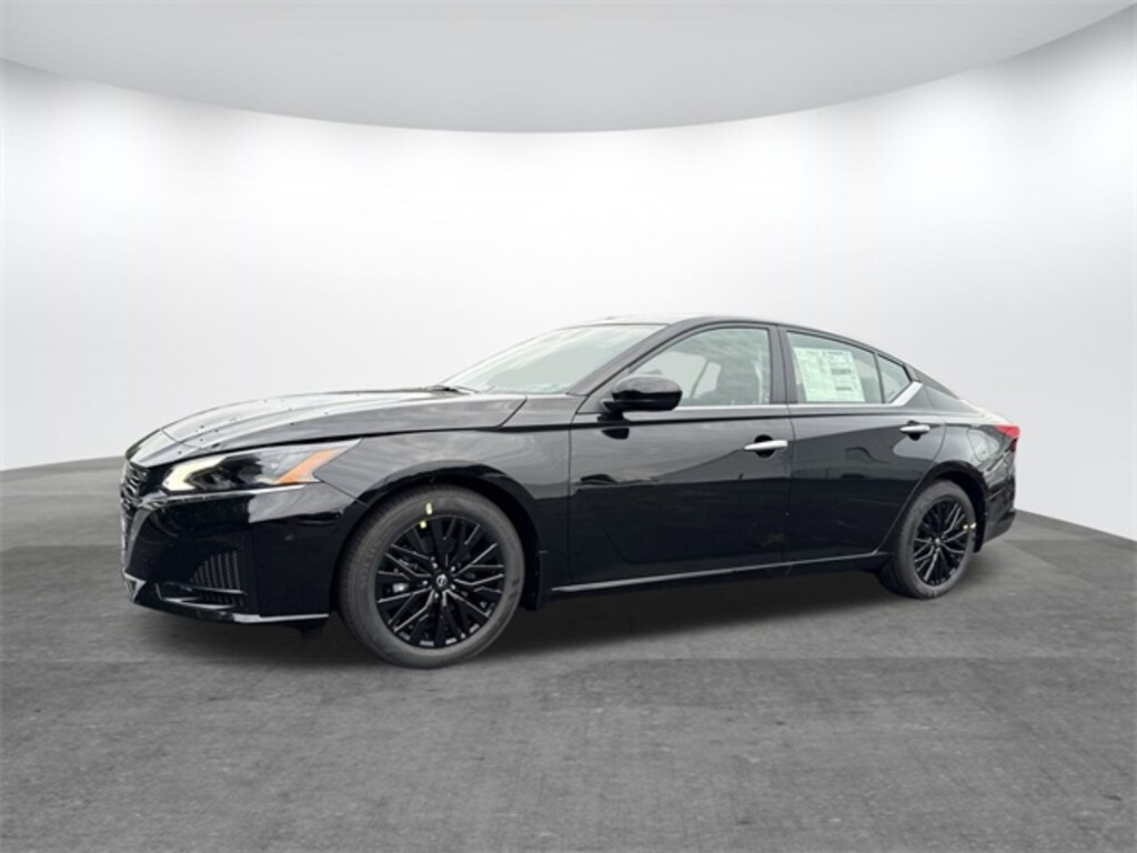 New 2025 Nissan Altima SV Sedan