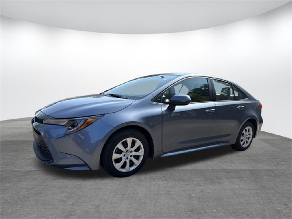 Used 2025 Toyota Corolla LE Sedan